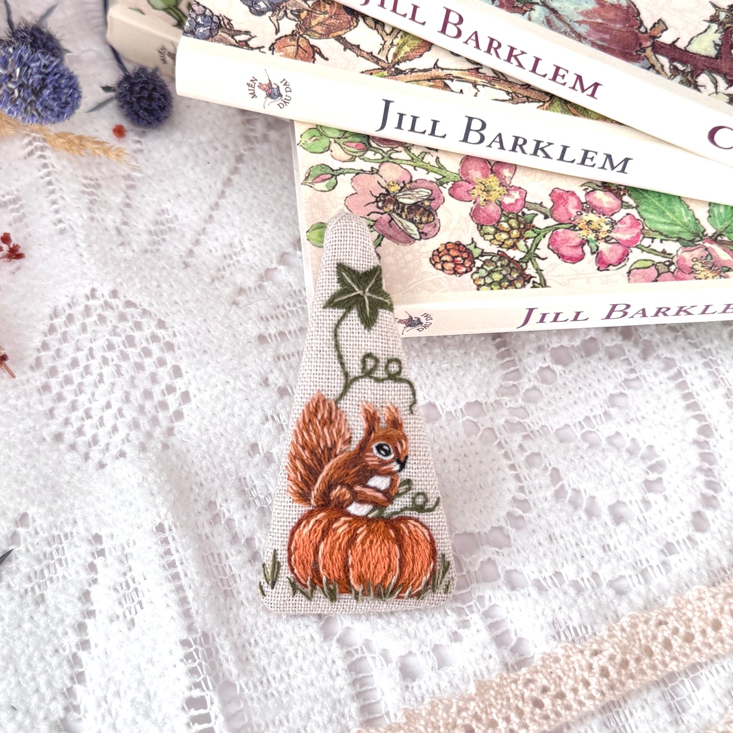 Squirrel & Pumpkin