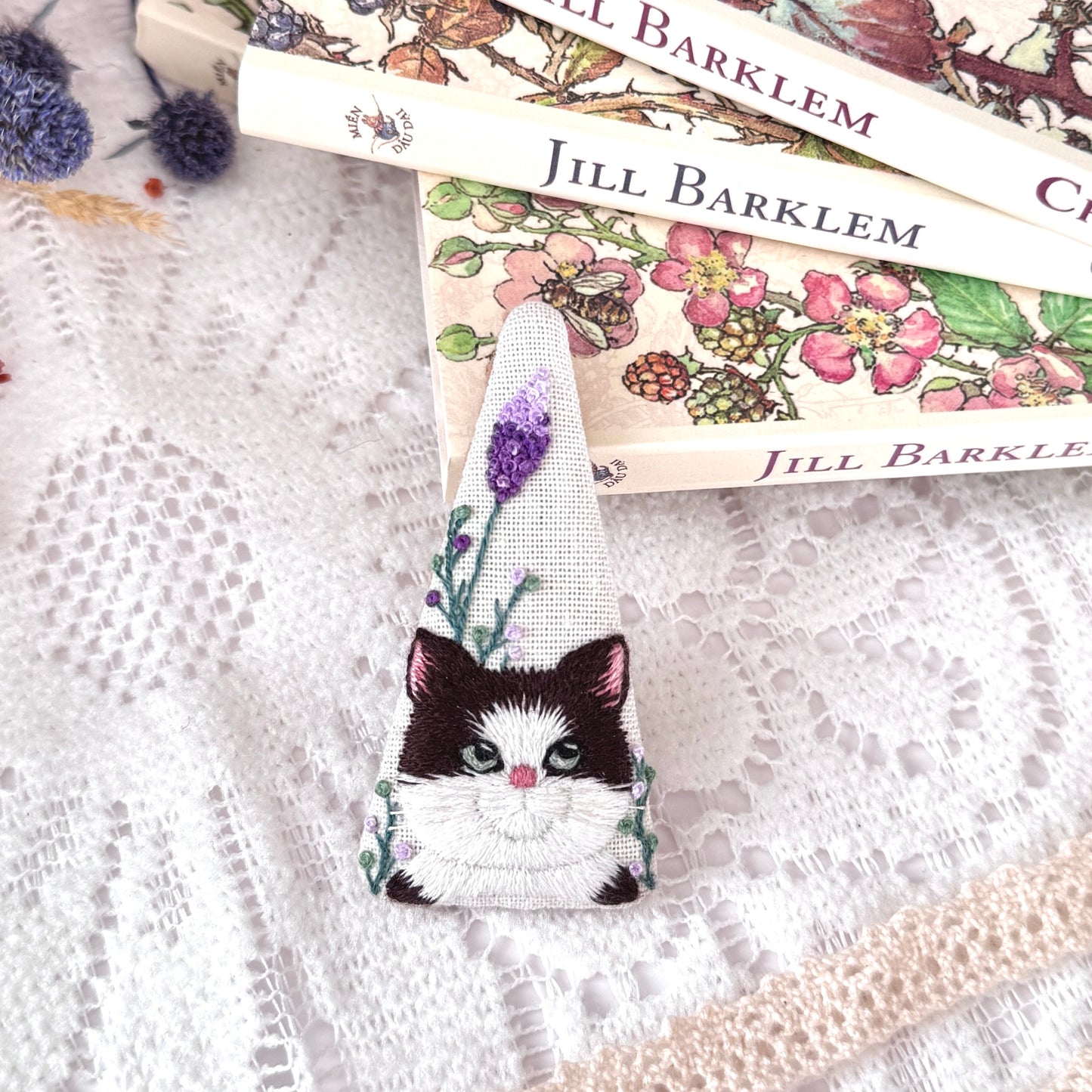 Cat & Lavender