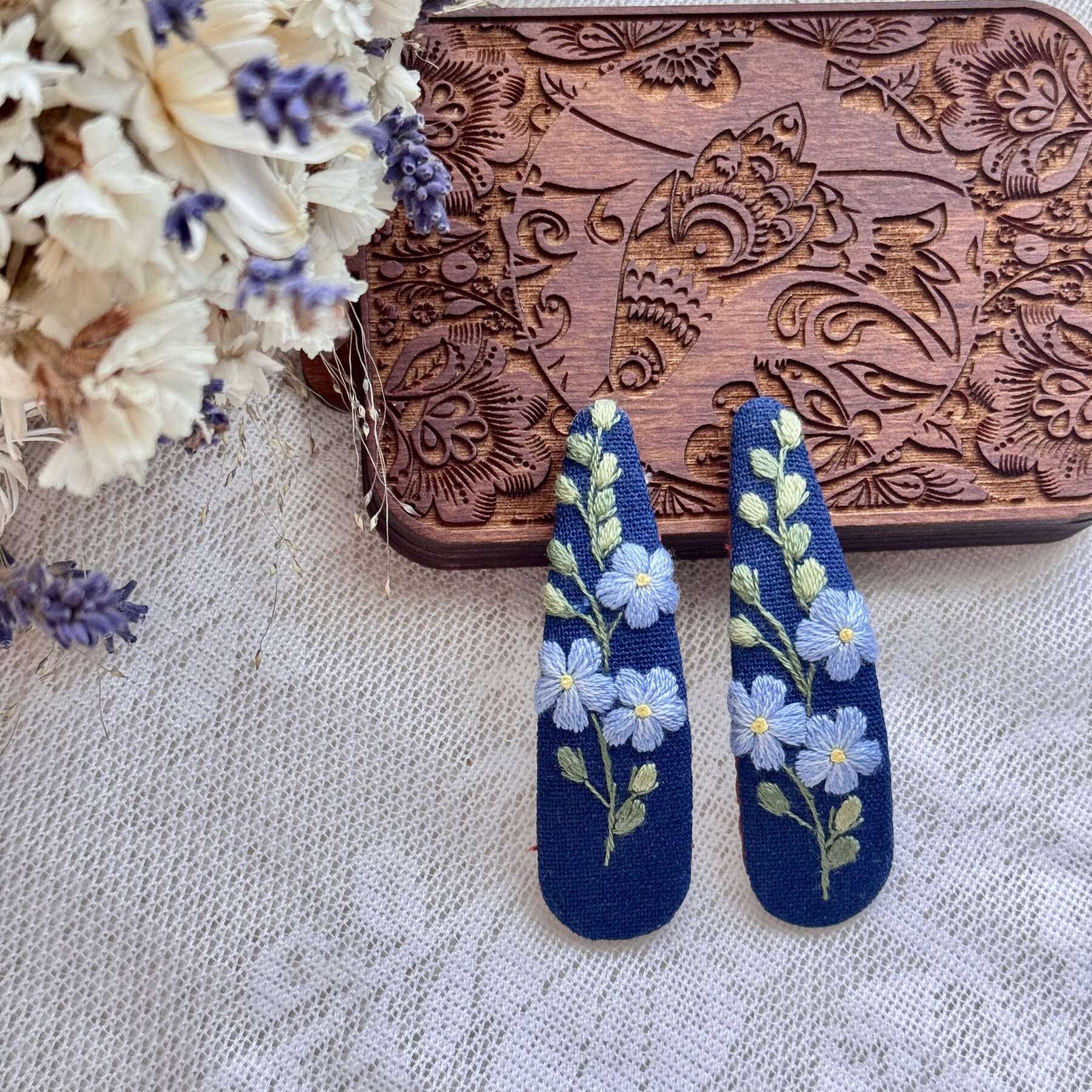 Forget-me-not hairpins