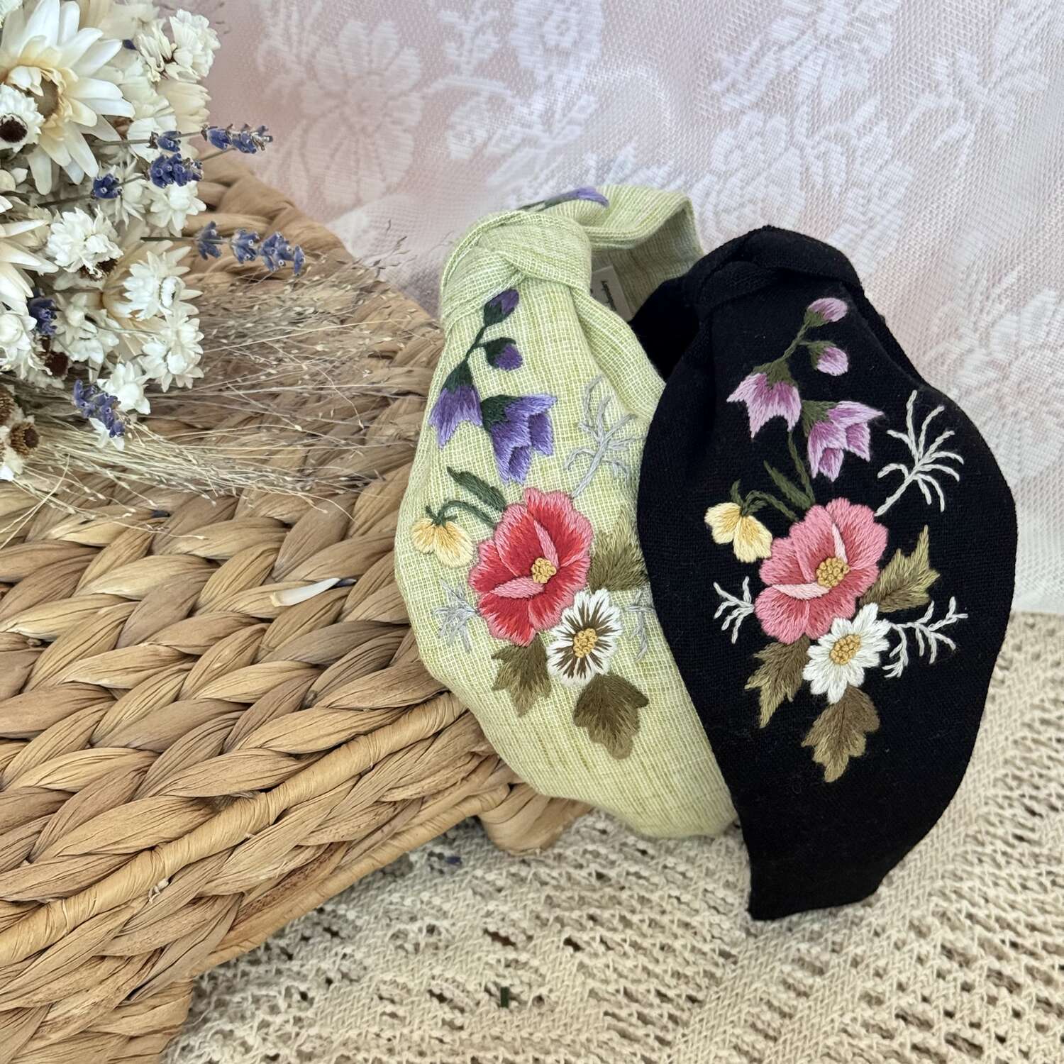 Ruusu ja kissankello turbaanipanta