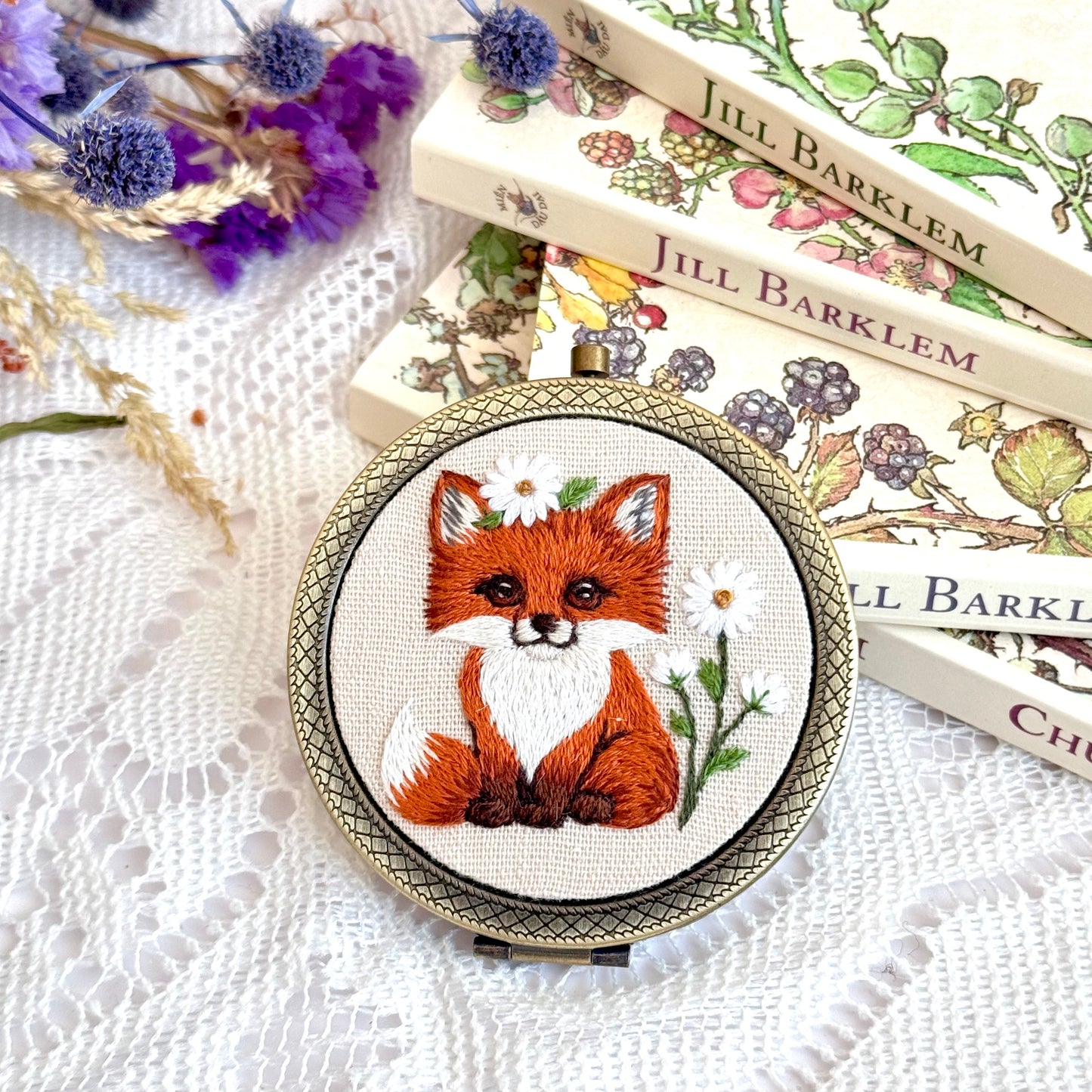 Fox & Daisy