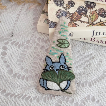 Totoro and Leaves