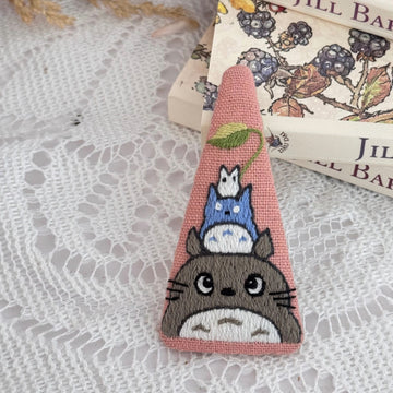 Totoro and Leaves