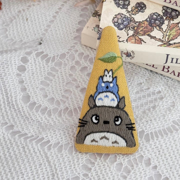 Totoro and Leaves