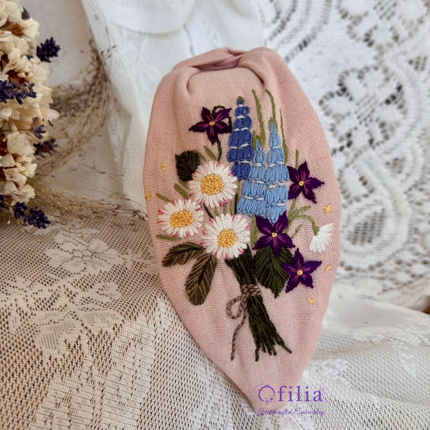 Käsinkirjailtu Kesäkukka turbaanipanta – Ofilia Handmade
