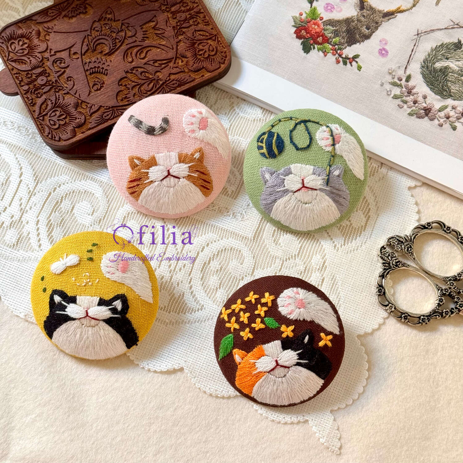 Käsinkirjailtu Kissanpinssi – Ofilia Handmade