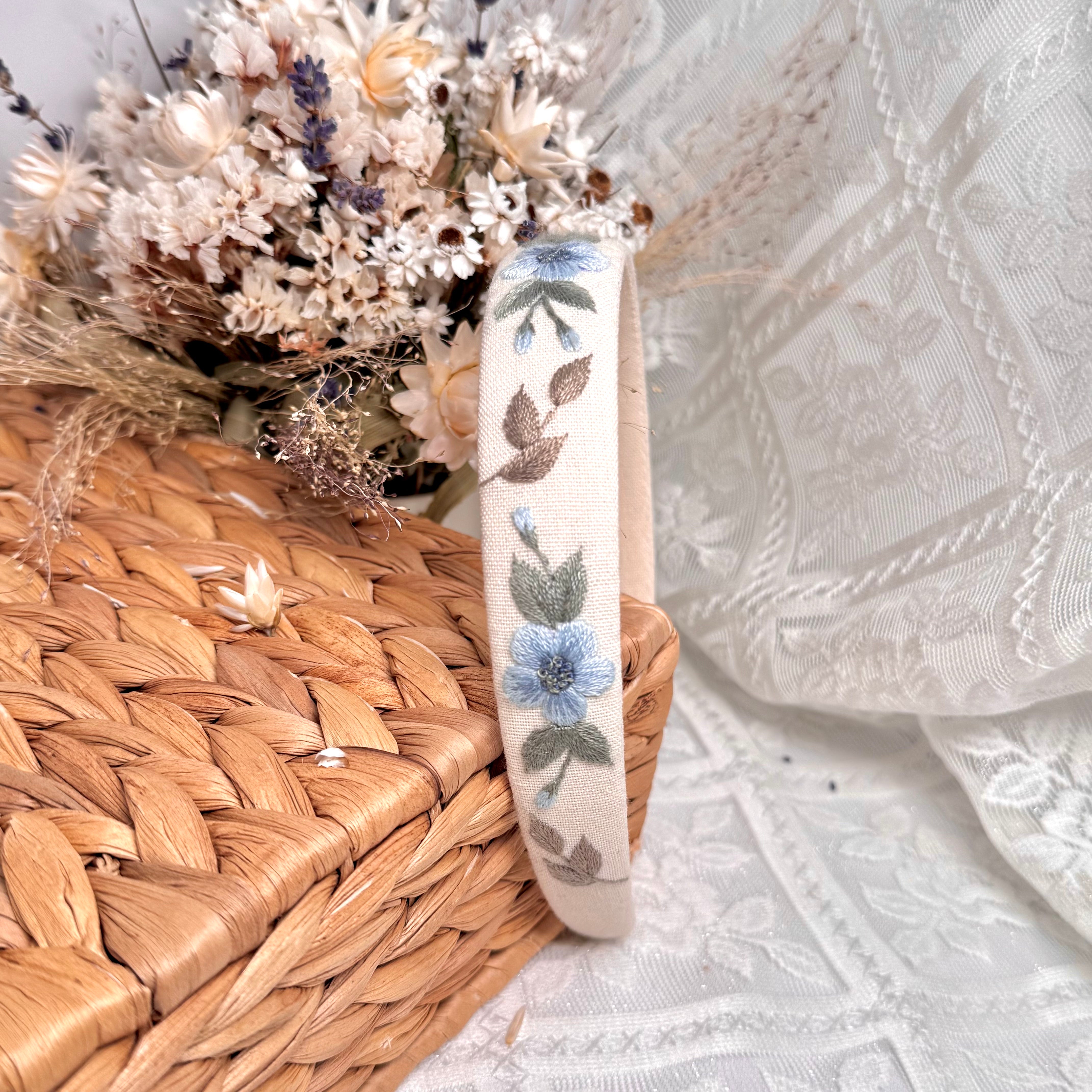 Käsin kirjottu hiuspanta, kukkakuvioinen kangas