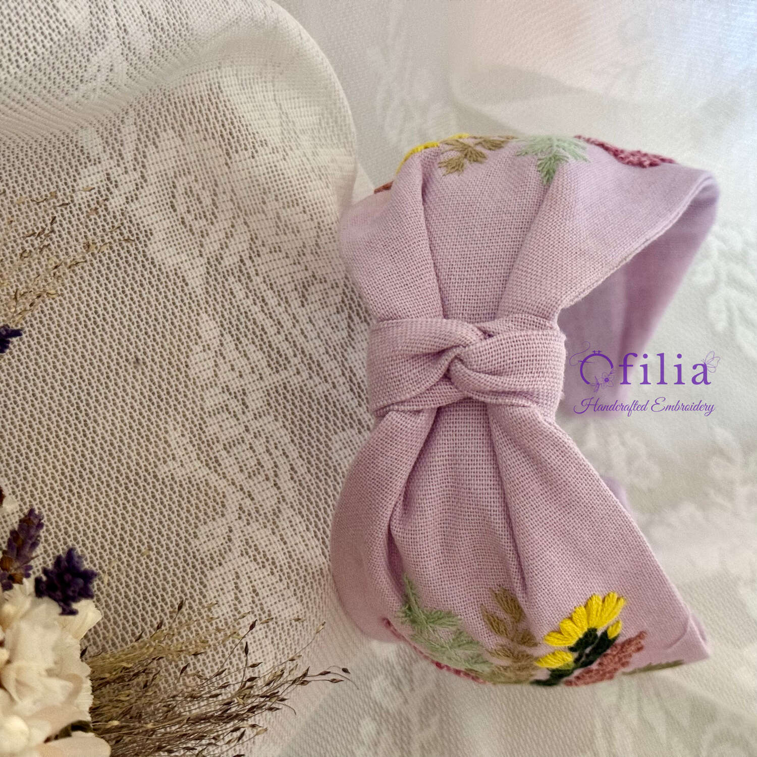 Käsinkirjailtu Niittykukka turbaanipanta – Ofilia Handmade