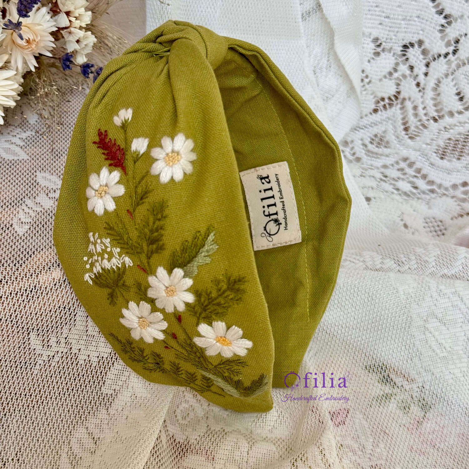 Käsinkirjailtu Päivänkakkara turbaanipanta – Ofilia Handmade