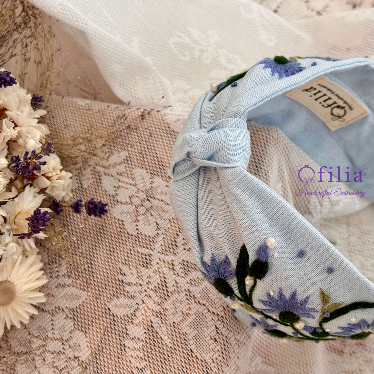 Käsinkirjailtu Ruiskaunokki turbaanipanta – Ofilia Handmade