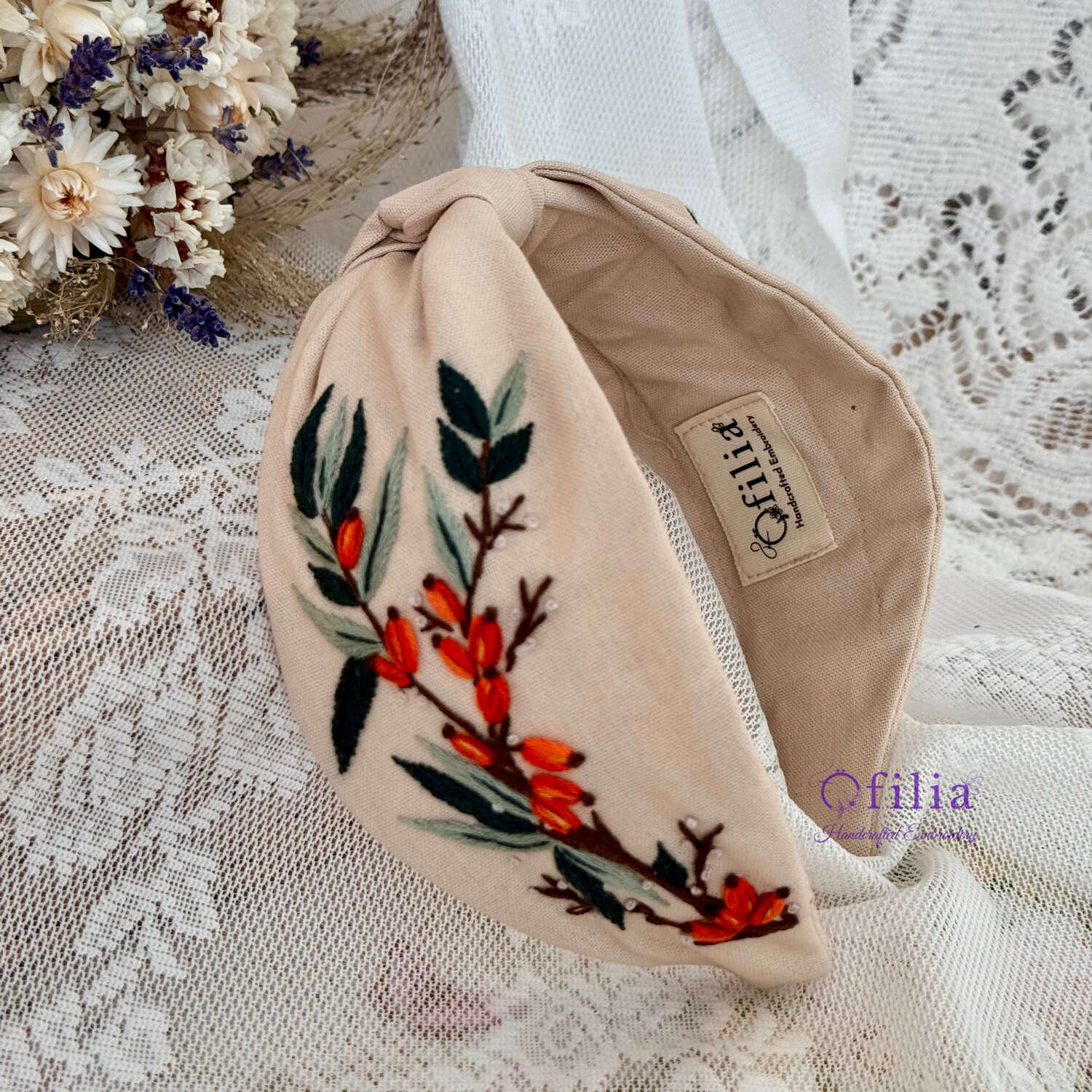 Käsinkirjailtu Tyrni turbaanipanta – Ofilia Handmade