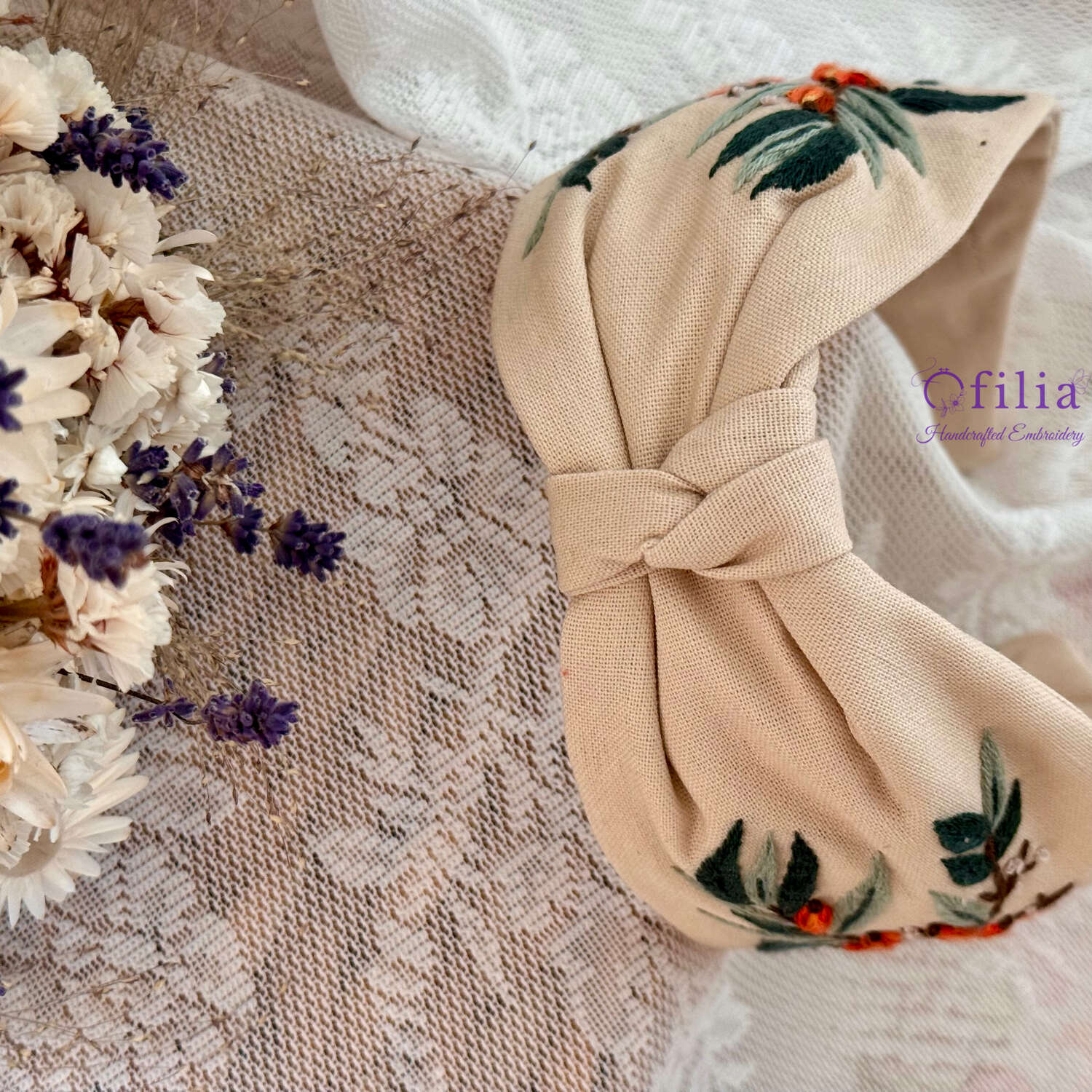 Käsinkirjailtu Tyrni turbaanipanta – Ofilia Handmade