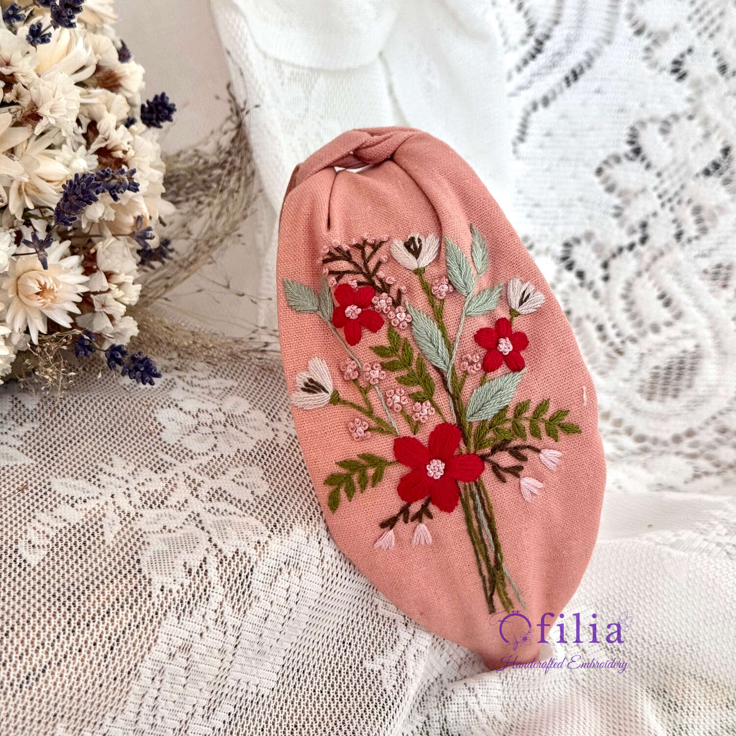 Käsinkirjailtu Villipunainen Puutarha turbaanipanta – Ofilia Handmade