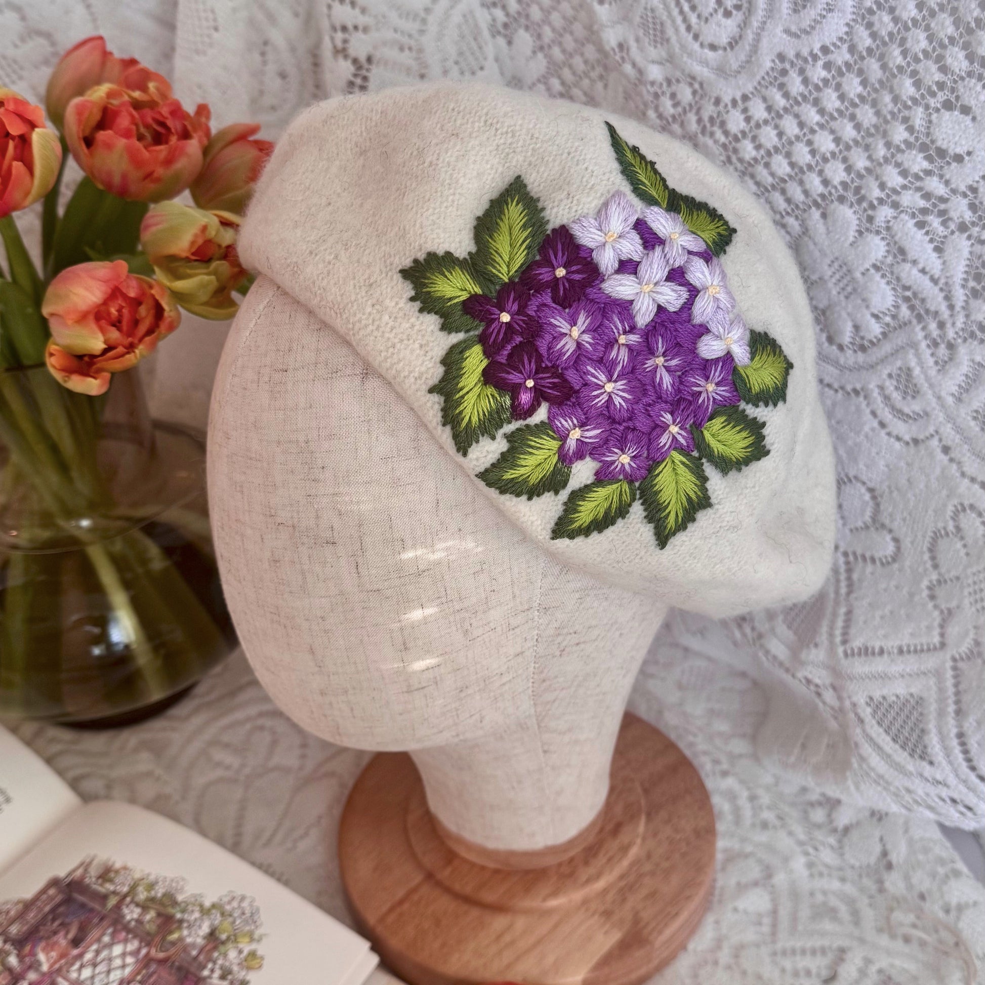 Violetti hortensia baretti